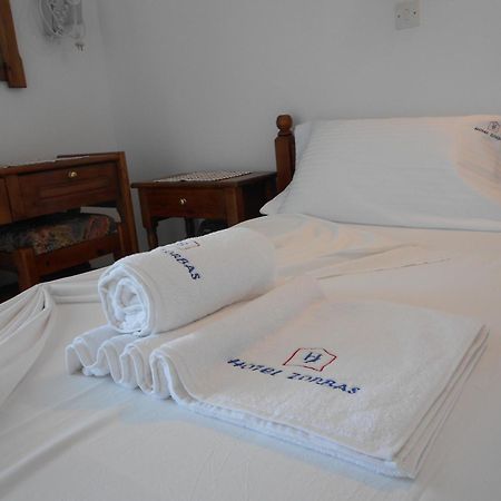 Zorbas Hotel&Studios Pythagóreion Habitación foto