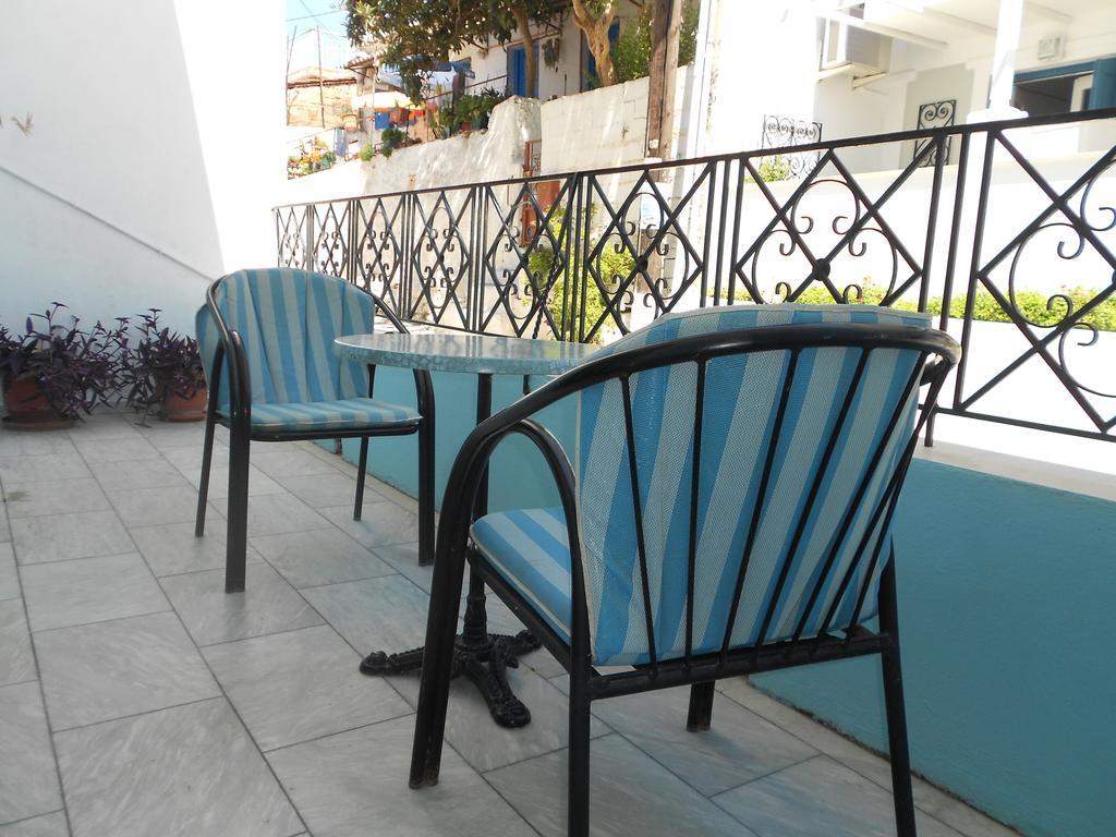 Zorbas Hotel&Studios Pythagóreion Habitación foto