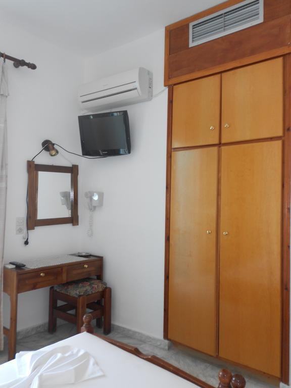 Zorbas Hotel&Studios Pythagóreion Habitación foto